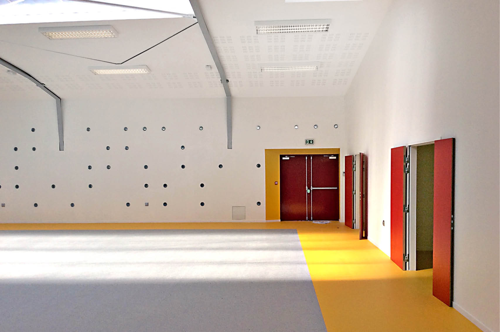 01 Gymnase Long Rayage Lisses Mairie GAIA ARCHITECTURES Reconstuction