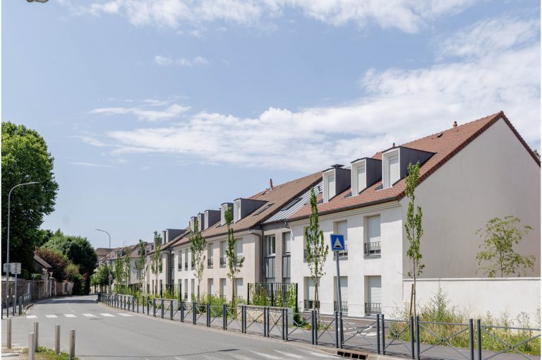 Mandres-les-Roses Valophis Habitat GAIAARCHITECTURES Mauro Prini